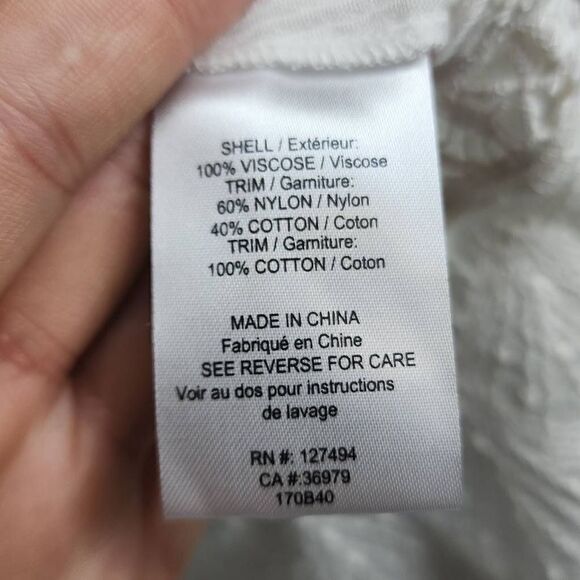 Heartloom Women's White Open Shoulder Keyhole Pompom Lace Blouse Medium - Picture 4 of 8